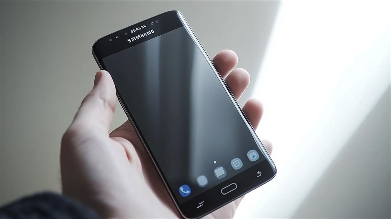 Hvordan slukker jeg min samsung telefon